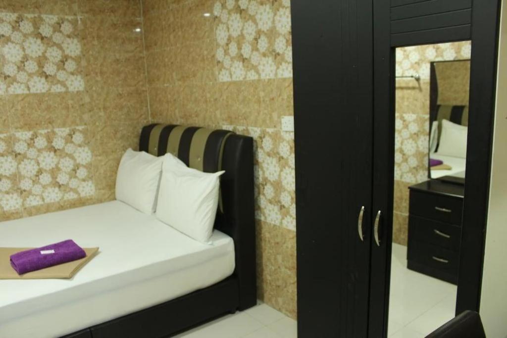 Serdang Business Hotel Seri Kembangan Exteriör bild