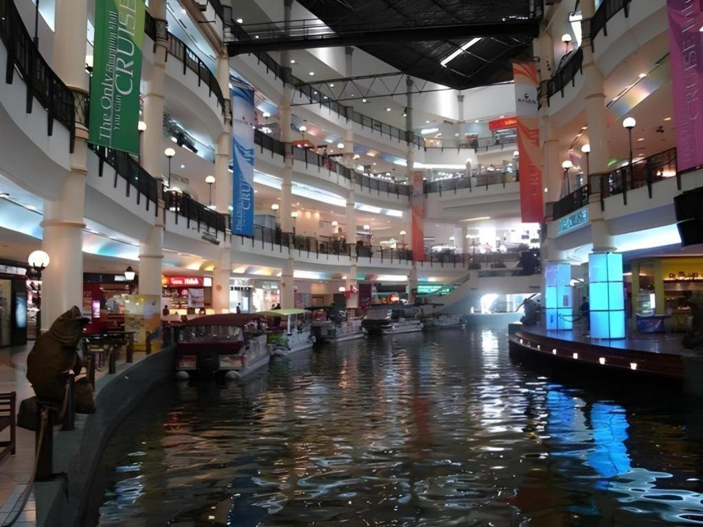 Serdang Business Hotel Seri Kembangan Exteriör bild