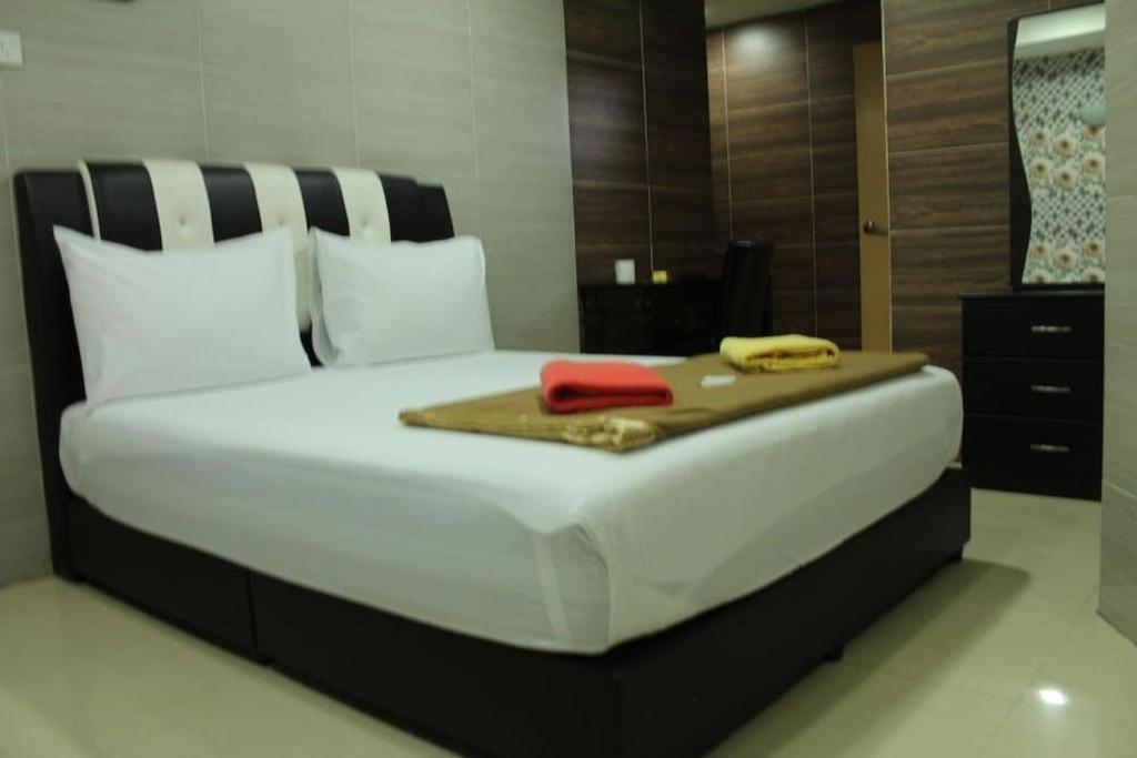 Serdang Business Hotel Seri Kembangan Exteriör bild